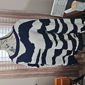 Giftable Chenille Sweater Cozy and Soft Large NWT